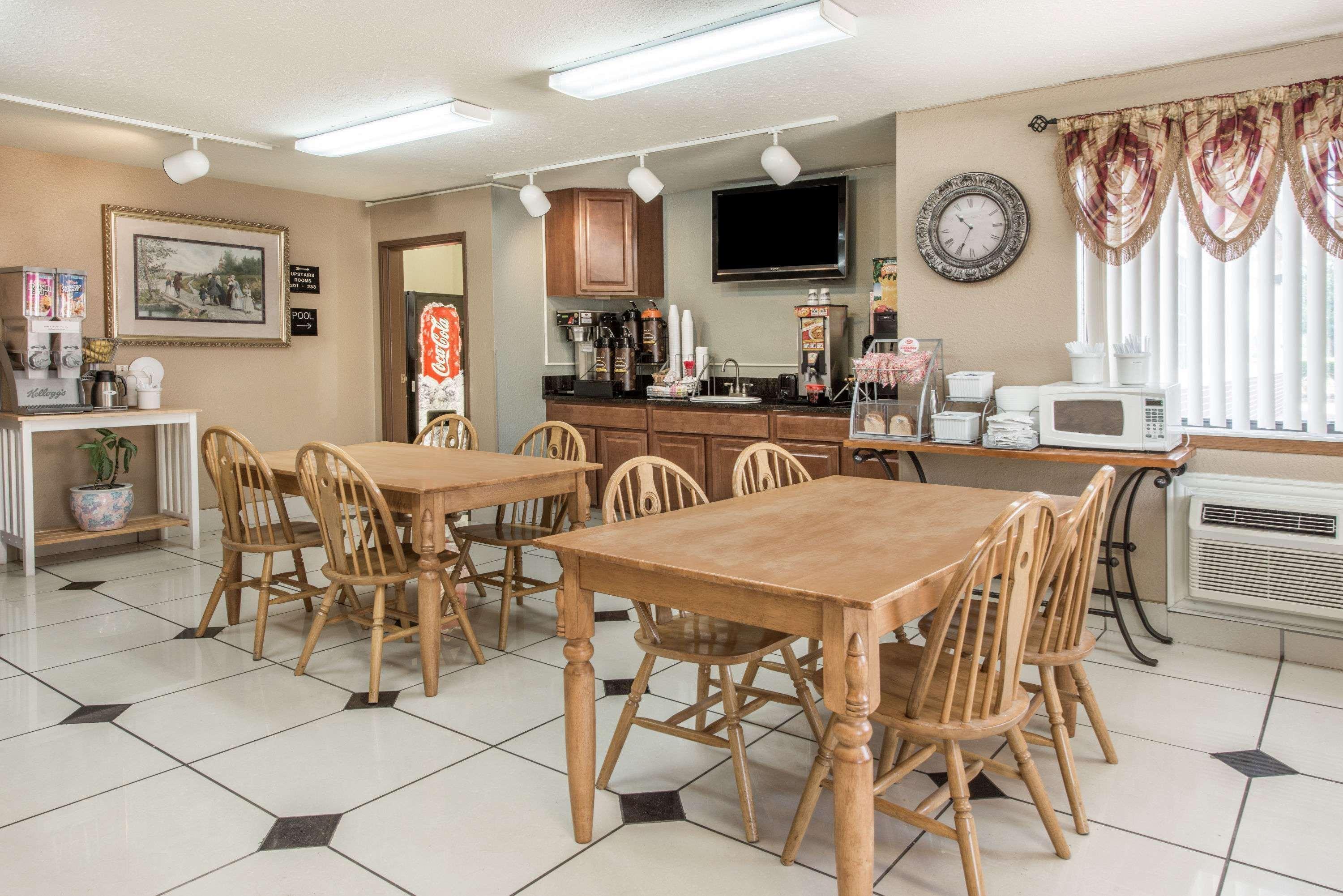 Super 8 By Wyndham Elizabethtown Ξενοδοχείο Εξωτερικό φωτογραφία